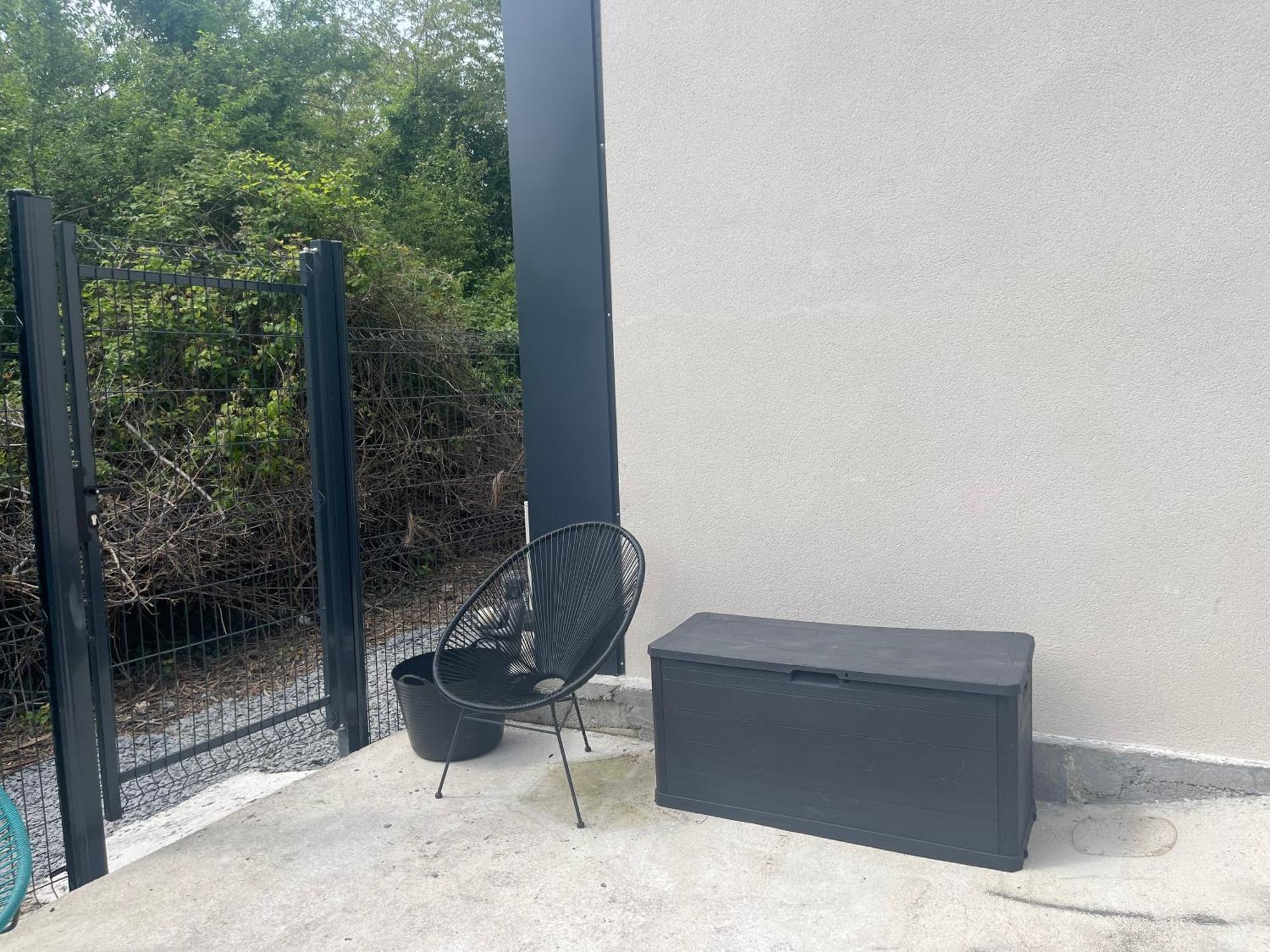 Apartamento Dependance Prive Saint-Thibault-des-Vignes Exterior foto